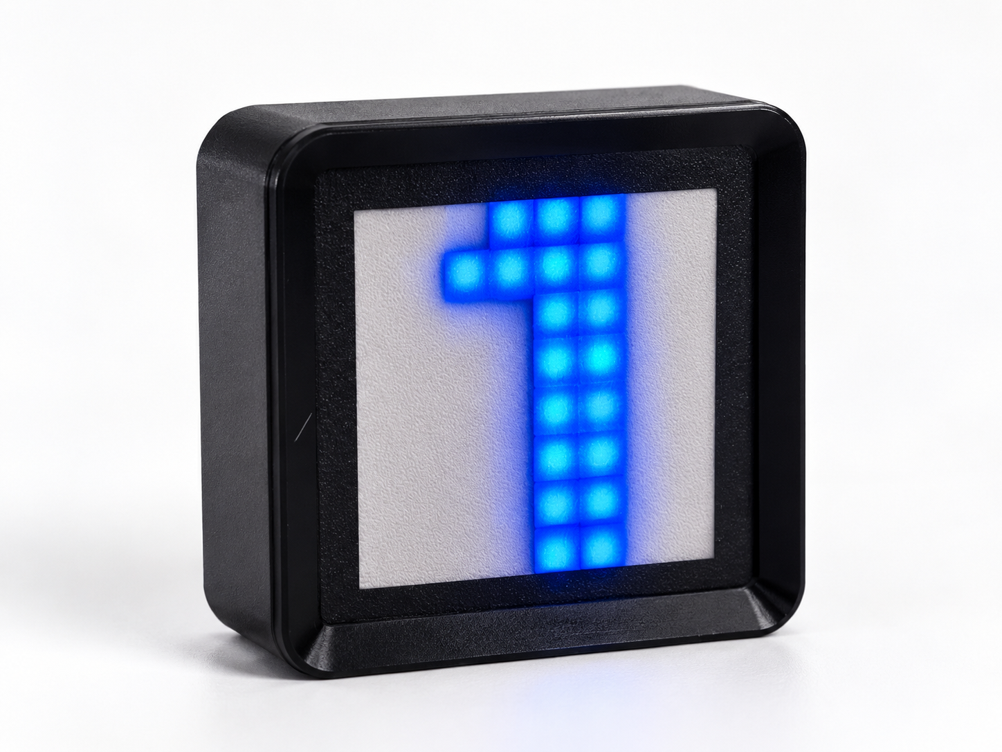 Flag Box displaying a blue number one